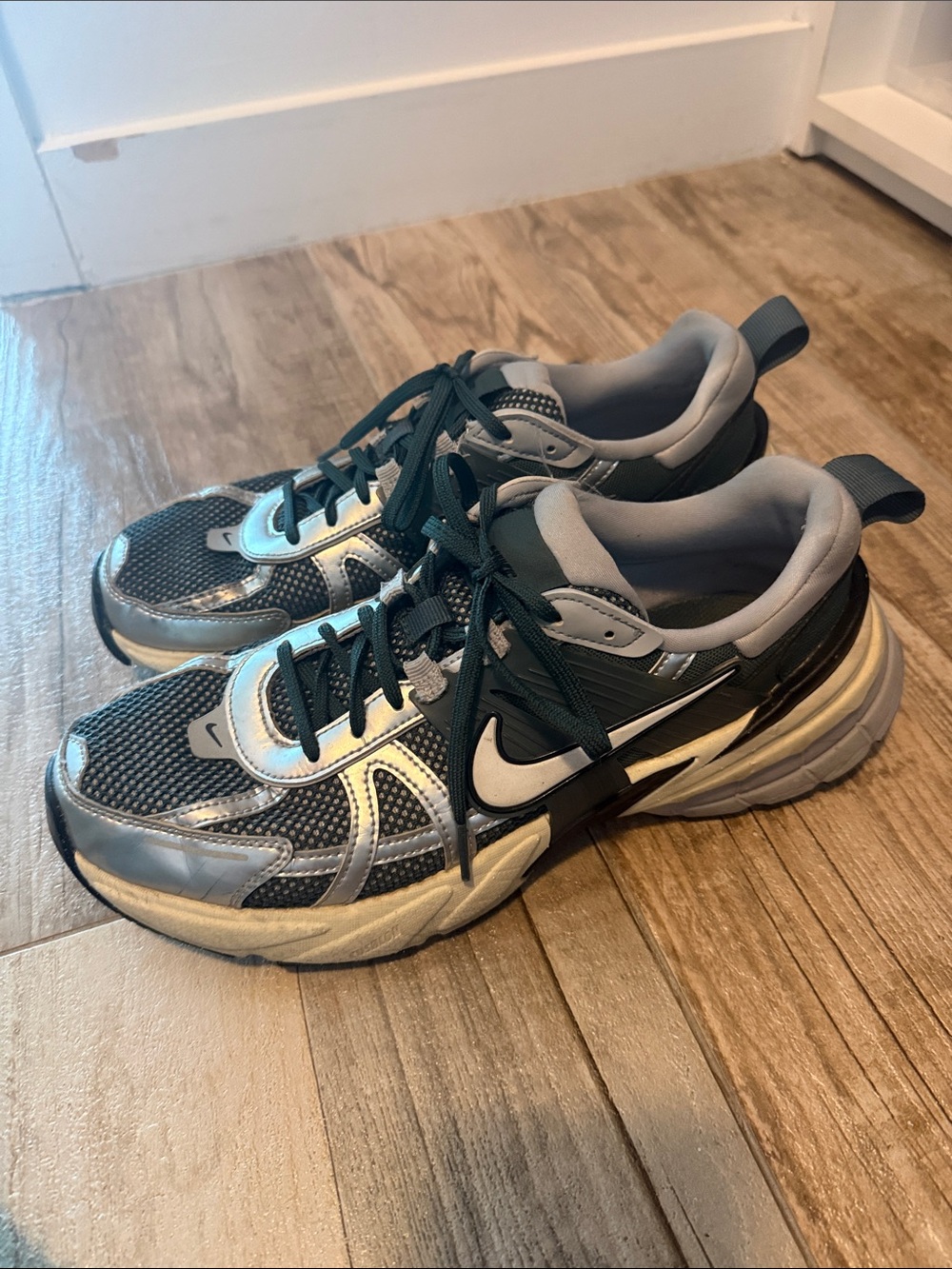 Nike men green and Gray Mesh Trail Sneakers